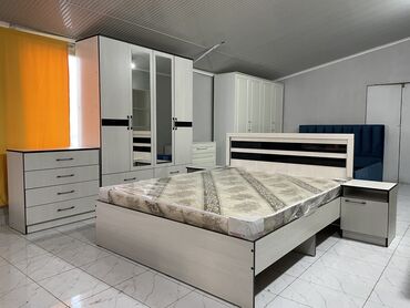 шкафы камоды: Спальный гарнитур, Двуспальная кровать, Шкаф, Комод, Новый