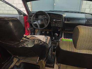 Volkswagen: Volkswagen Passat: 1991 г., 1.8 л, Механика, Универсал — 5