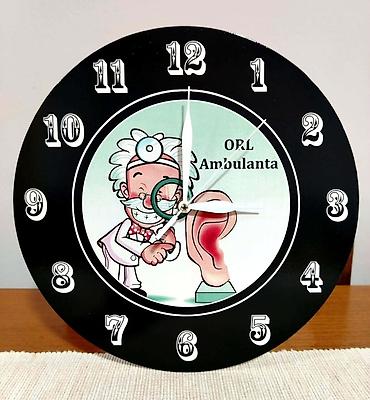 Satovi za kuću: Ima vise velicina. Okrugli 28,5 cm. precnik 2400 din. 27x35 cm.2400 — 34