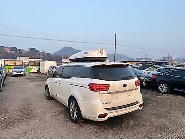 Kia: Kia Carnival: 2019 г., Минивэн — 3