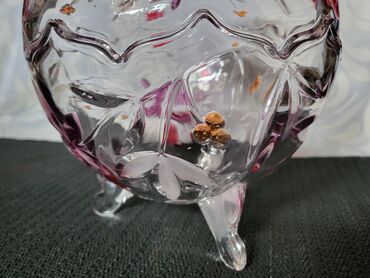 Ostalo posuđe: Nova bombonijera. Bombonijera nova,sve na njoj odsjaj od svetla — 9