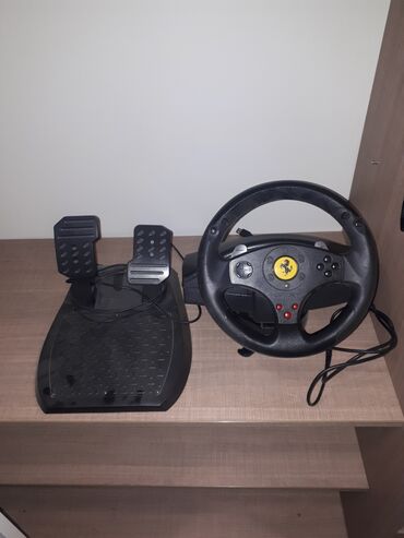 руль к компьютеру: Игровой руль с педалями для гоночных симуляторов. - Комплект: руль