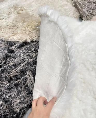 ikea platneni ormar: Okrugli mekani tepisi od veštačkog krzna Dimenzije :80cm. - Oblik — 2
