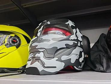 icon majce: Unikatna kaciga iron man stil, kamuflažni dizajn,. unikatna kaciga — 1
