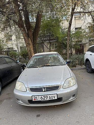 малолитражные авто: Honda Civic: 1999 г., Механика, Бензин, Седан — 2