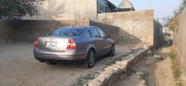 Volkswagen: Volkswagen Passat: 1.8 l | 2004 il Sedan — 2