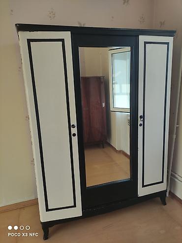 İşlənmiş, 3 qapılı, Güzgülü, Rəngli, Taxta, Açılan, Düz dolab lalafo.az -da İşlənmiş, 3 qapılı, Güzgülü, Rəngli, Taxta, Açılan, Düz dolab