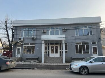 Офисы: Продаю Офис 360 м², С ремонтом, С мебелью, Административное здание, 2 этаж