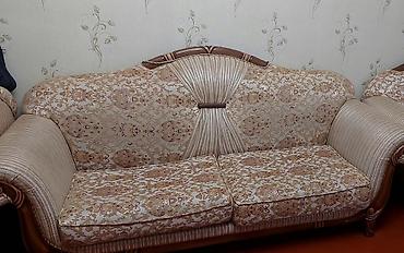 Klassik üslubda yumşaq mebel dəsti - Tərkib: 1 ədəd ikiyerli divan +
