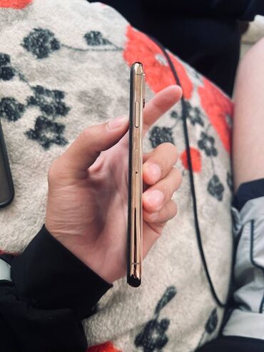 Apple iPhone: IPhone Xs, Б/у, 64 ГБ, Золотой, 100 % — 5