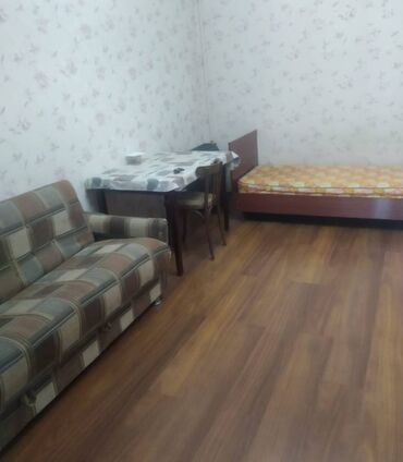 Günlük kirayə mənzillər: 8 Noyabr Prospekti Asiman şadlıq sarayın yanında 2 mərtəbəli Bina
