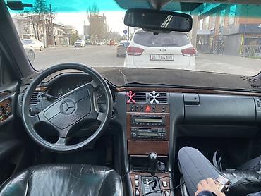 Mercedes-Benz: Mercedes-Benz E-Class: 1995 г., 3.2 л, Автомат, Газ, Седан — 6