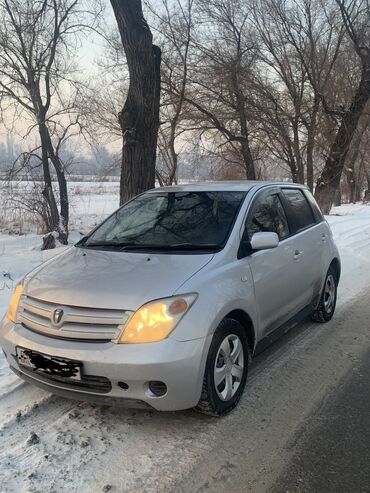 Toyota: Toyota ist: 2003 г., 1.3 л, Автомат, Бензин, Хэтчбэк