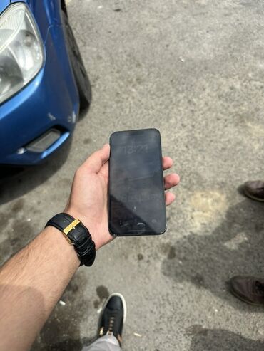телефоны в бишкеке бу: IPhone 13, Черный