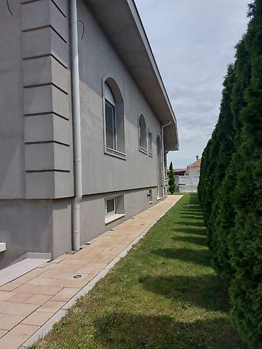 Kuće na prodaju: 380 kv. m, 8 soba — 11