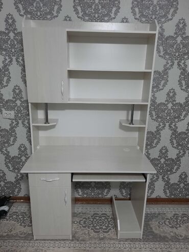 Парты: Новые столы компьютерные сом шкафчиком из российского материала длина — 10