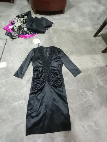 ps elegantne haljine: XS (EU 34), bоја - Crna, Dugih rukava