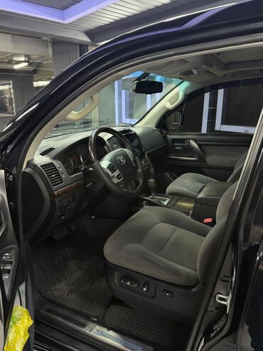 Toyota: Toyota Land Cruiser: 2015 г., 4 л, Автомат, Бензин, Внедорожник — 11