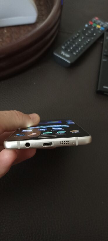флай телефон сенсорный: Samsung Galaxy A5 2016, 16 ГБ, цвет - Золотой, Сенсорный, Отпечаток пальца, Две SIM карты