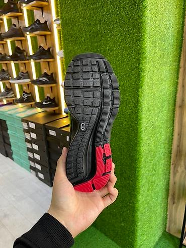 half zip: Кроссовки Adidas Adizero Boston🔥 Термо🔥 Цвет: Черный Стиль✅ Удобство — 6