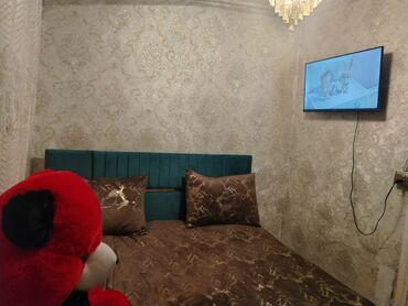 Uzunmüddətli kirayə evlər: Həyət evi – geniş, tamamilə daş döşənmiş həyət və işıqlı, uzun — 21