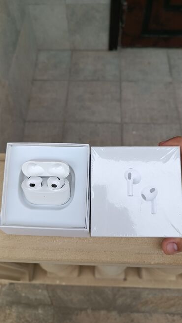 airpods qulaqciq: Salam,təp təzə Airpods 3 A class modeli satilir yeni hec istifadə