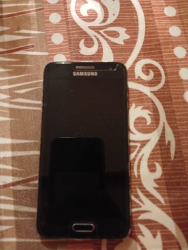 işlənmiş telefonlar a3: Samsung Galaxy A3, 16 GB, rəng - Qara, Sensor