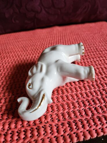 Ostali kućni dekor: Porcelanska nova,vintaz figura slonce. Porcelanska figura sa — 3