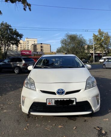 движок 1 8: Toyota Prius: 2014 г., 1.8 л, Автомат, Бензин