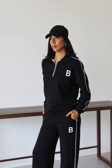 Gornji i donji deo: Komplet 
Vel S m l xl 
Cena 2750din — 6