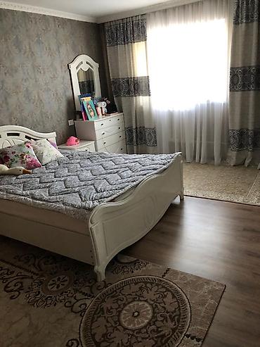 Продажа коттеджей и домов: 🏡 Продается 2-этажный дом с большим участком — Кызыл-Аскер, ул — 11