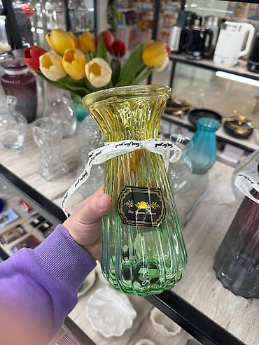 flowers: Стеклянная ваза с градиентом и рельефной фактурой - Материал — 8