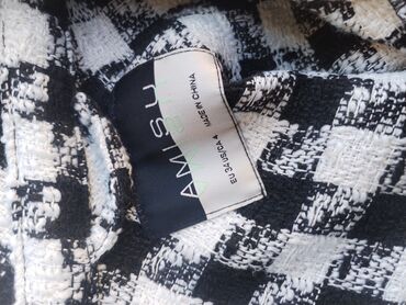 Sakoi: Amisu jakna vel L
Super ocuvana Pazuh po 65
Duzina 72 — 7