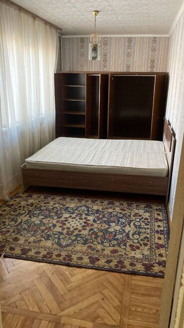квартира через банк: 3 комнаты, 81500 м², 104 серия, 1 этаж, Старый ремонт