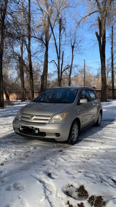 Toyota: Toyota ist: 2002 г., 1.3 л, Автомат, Бензин, Хэтчбэк