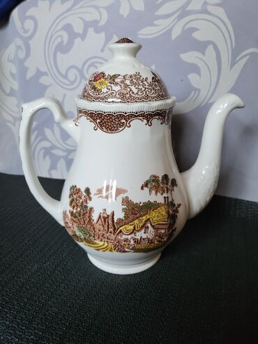 Čajnici: Bokal engleski Royal Rudor Ware iz 70ih. Bokal rucno graviran pa na lalafo.rs — 8 Čajnici: Bokal engleski Royal Rudor Ware iz 70ih. Bokal rucno graviran pa — 8