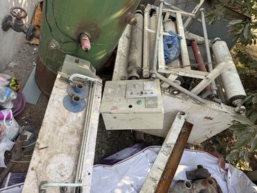 Другое оборудование для производства: Бумагаделательная машина Также имеется резка бумаги И аппарат для — 32