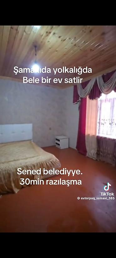 şamaxida evler: Şamaxıda, yol kənarında yerləşən ev satılır. Xüsusiyyətlər: - Rahat — 2