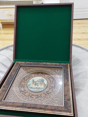 Pərdə və jalüzlər: Taxta qutuda dekorativ divar tablo - Material: şüşə örtüklü çərçivə