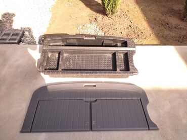 Детали салона: Контейнер в багаж и крышка в багажник Daihatsu YRV (M200G, M201G