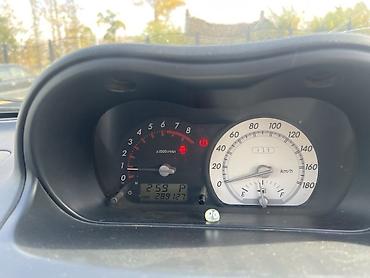 Toyota: Toyota Ist: 2003 г., 1.3 л, Автомат, Бензин, Хэтчбэк — 7