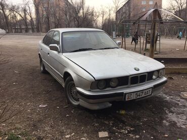 машина гест: BMW 5 series: 1991 г., 2 л, Manual, Petrol, Sedan