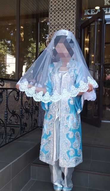 Свадебные платья и аксессуары: Продаётся комплект на Никах. Новый, одевалось всё 1 раз на 2-3 часа. В