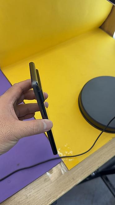 Google: Google Pixel 7, Б/у, 256 ГБ, 1 SIM, eSIM — 4