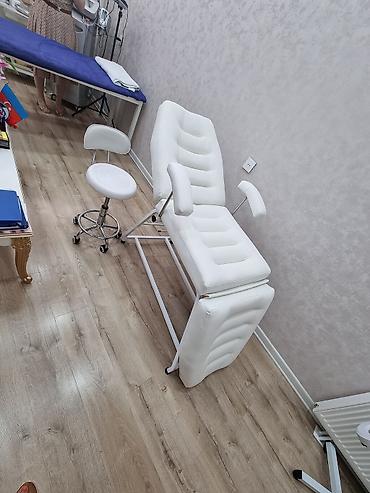 2 ci əl stol: Kosmetoloji Kuşetka. Tam Kosmetoloji tibbi estetik tapcan. Terapevt — 2