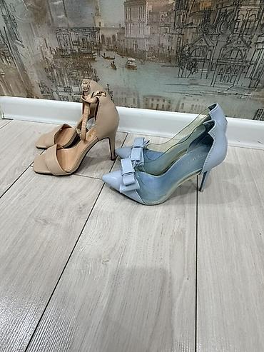 Айымдардын бут кийими: Босоножки 37 р, голубые туфли 36 р. 500с за все. Голубые новые — 2