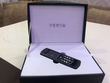 telefonlar mobil: Vertu Signature Touch, 8 GB, rəng - Qara, Düyməli, Sənədlərlə