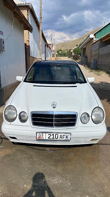 audi 100: Mercedes-Benz E-Class: 1998 г., 2 л, Автомат, Бензин, Седан — 4