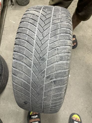 покрышка зимний: Шины 265 / 55 / R 19, Зима, Б/у, 1 шт, Легковые, Япония, Bridgestone