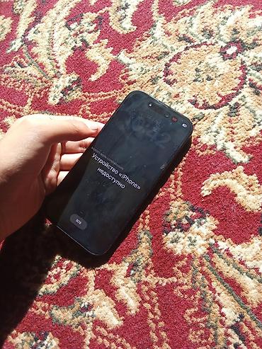 Смартфон Apple iPhone (черный цвет, матовый корпус). Экран с вырезом